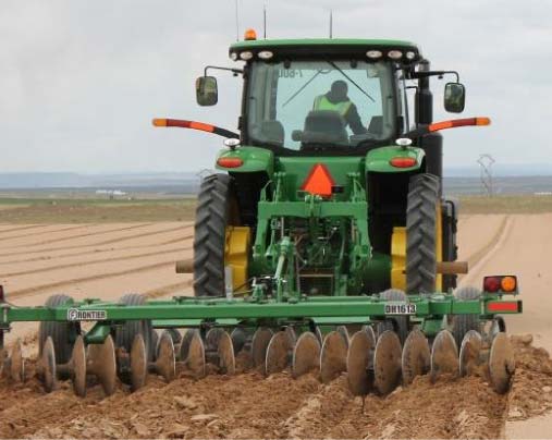 多功能農耕曳引機